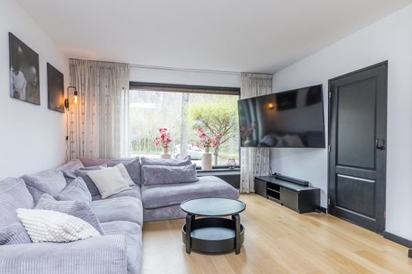 Foto - Te koop: Dr. Calsstraat 48 Landgraaf Instapklare uitstekend onderhouden geschakelde 2 kap woning in Schaesberg